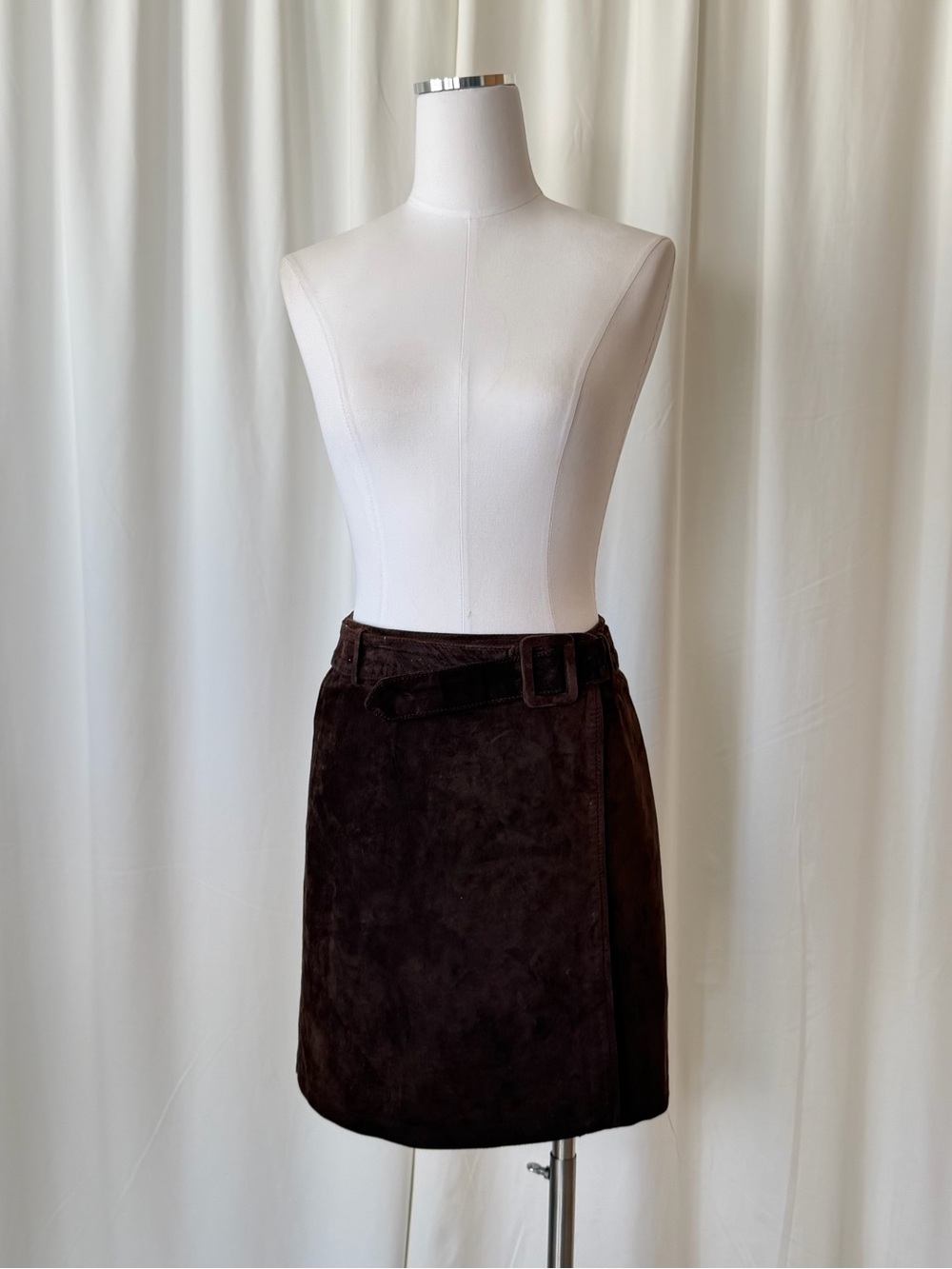 Vintage Ann Taylor Brown Leather Suede Wrap Skirt - Size 4. - Picture 2 of 15